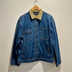 Levi’s Classic Trucker Jacket  with Corduroy Collar – Men’s Medium – Like New 👖✨